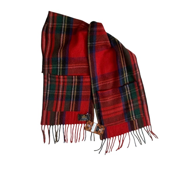 NWT Soft Tartan Royal Stewart Red Plaid Merino Wool Patrick King Pocket Scarf - Picture 2 of 6